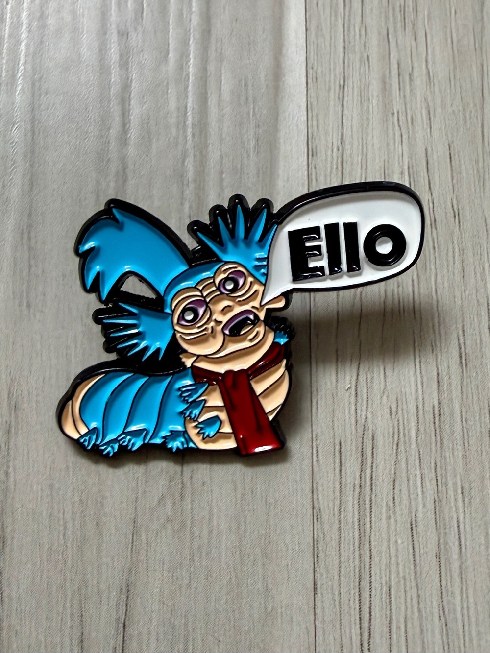New Labyrinth Movie Worm Badge Funny Retro Movie Enamel Lapel Hat Bookbag Pin